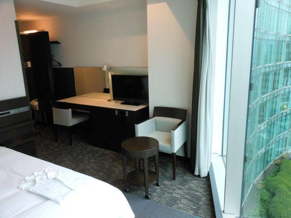 Hotel Leopalace Hakata Фукуока Экстерьер фото